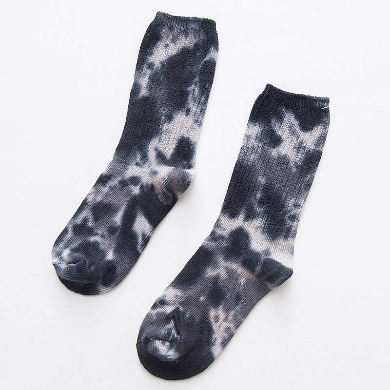 Whimsical Cotton Skate Socks: A Funky Fusion of European and American Vibes